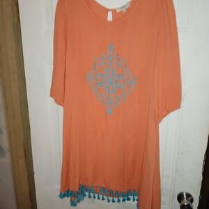 Umgee Coral Tunic with Teal Embroidery Size M